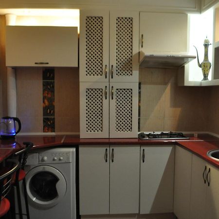 Cozy Apartments Near The Mcdonalds كريمنشوك المظهر الخارجي الصورة